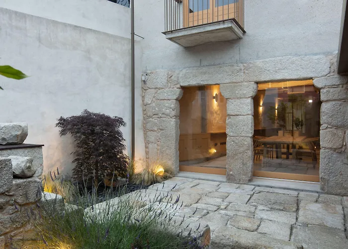 Na Travessa SuitesHotel Porto